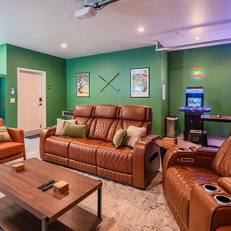 The Clubhouse Vila
